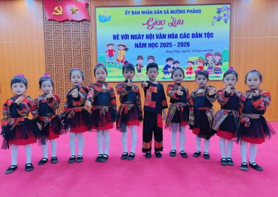 "BÉ VỚI NGÀY HỘI VĂN HÓA CÁC DÂN TỘC" CỦA CÁC BÉ TRƯỜNG MN SỐ 2 PÁ KHOANG