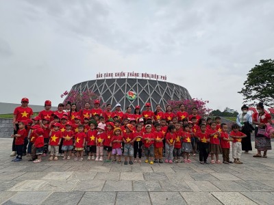 TIN BÀI CÁC BÉ TRƯỜNG MẦM NON SỐ 2 PÁ KHOANG TRẢI NGHIỆM ĐỊA CHỈ ĐỎ “BẢO TÀNG CHIẾN THẮNG LỊCH SỬ ĐIỆN BIÊN PHỦ VÀ ĐỒI A1”