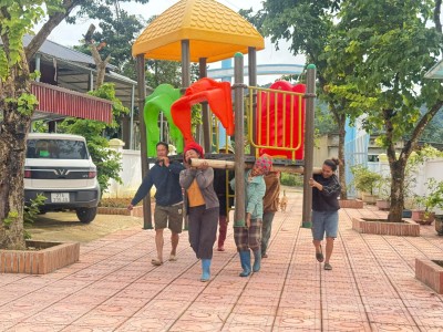 1 chuyển đồ chơi